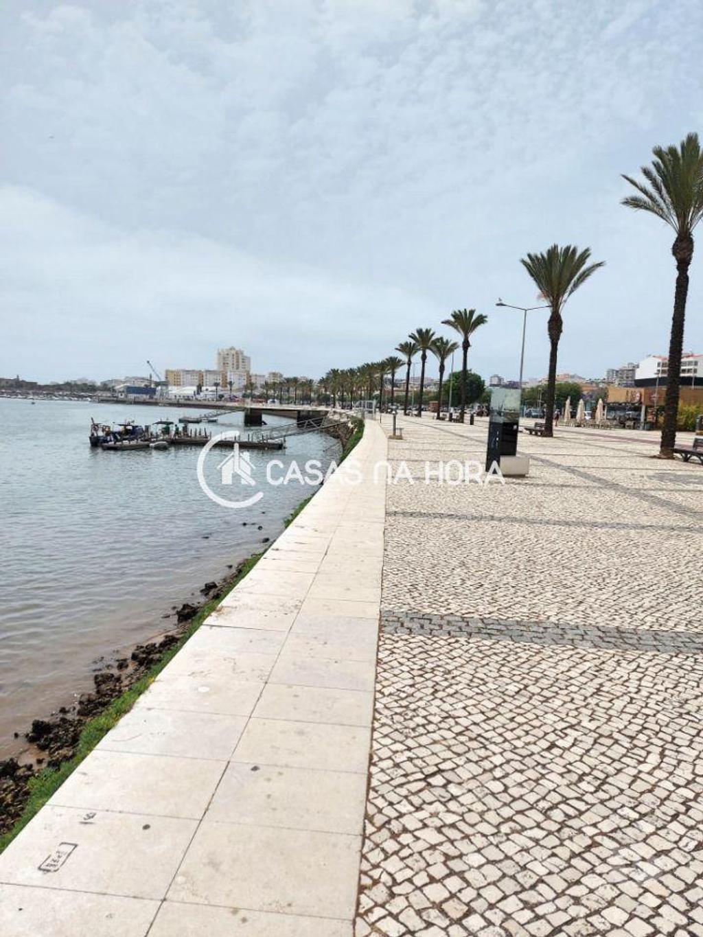 Comprar Loja Portimão - Fotos para Novo espaço comercial na baixa de Portimão! A dois passos da...