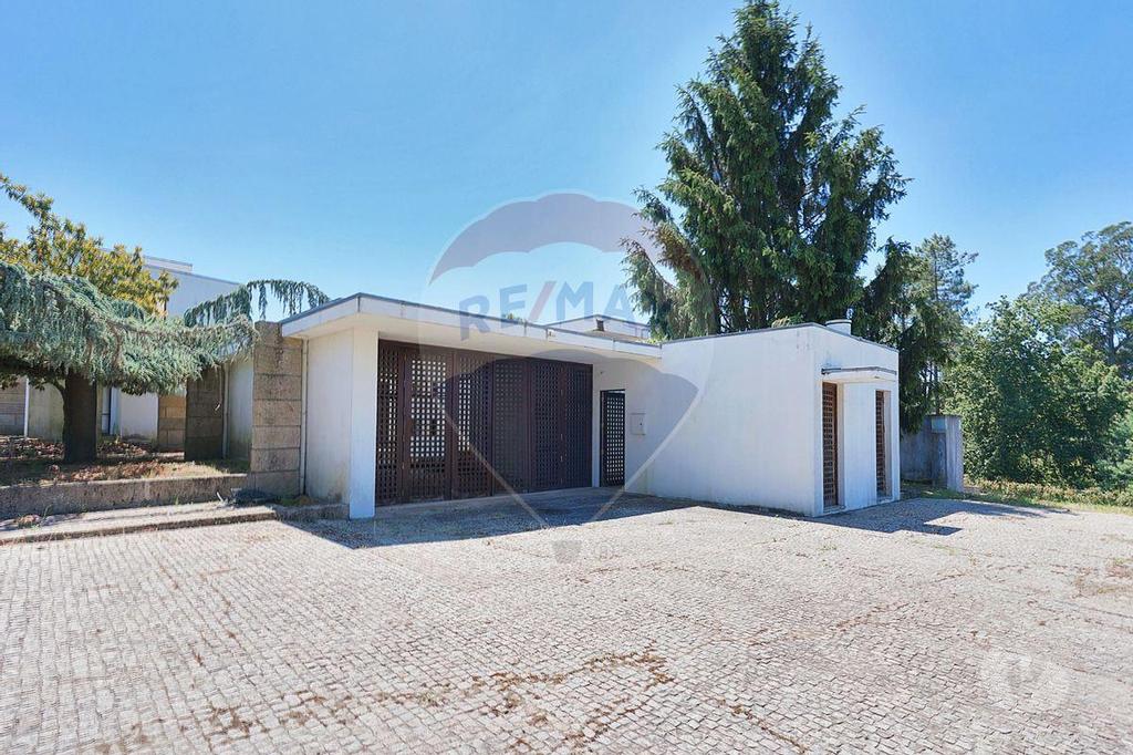 Apartamentos a venda Paredes - Fotos para Paredes-Moradia T6 para venda (124851199-1)