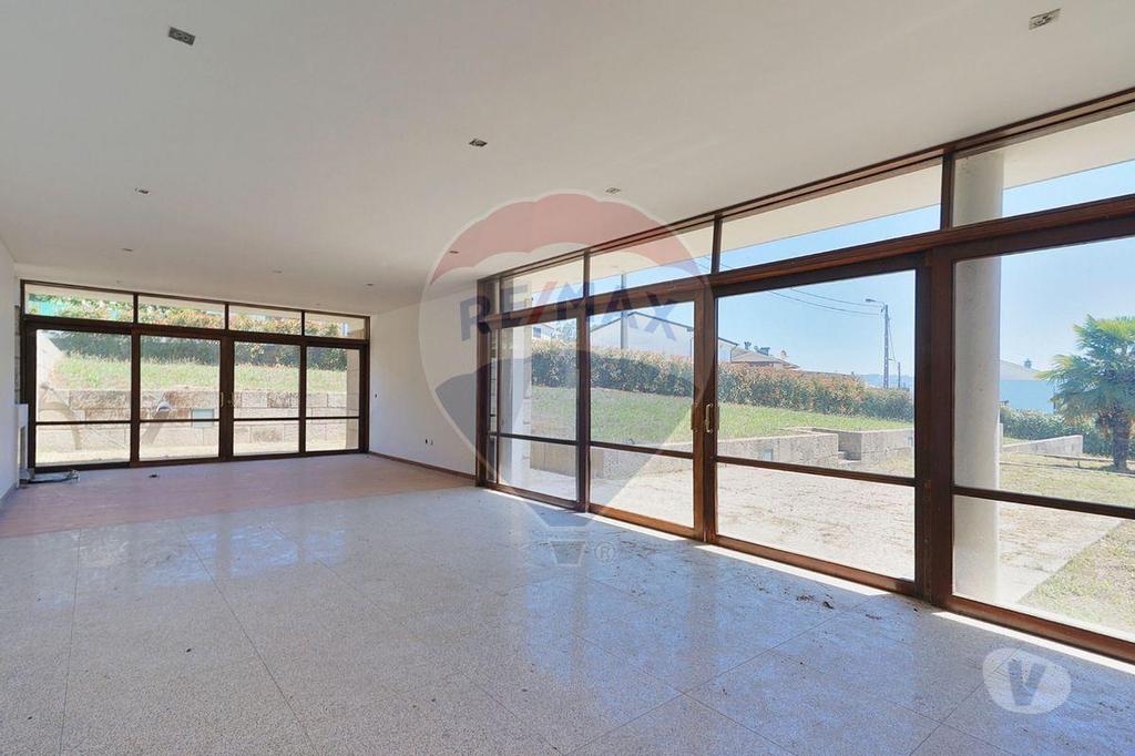 Apartamentos a venda Paredes - Fotos para Paredes-Moradia T6 para venda (124851199-1)