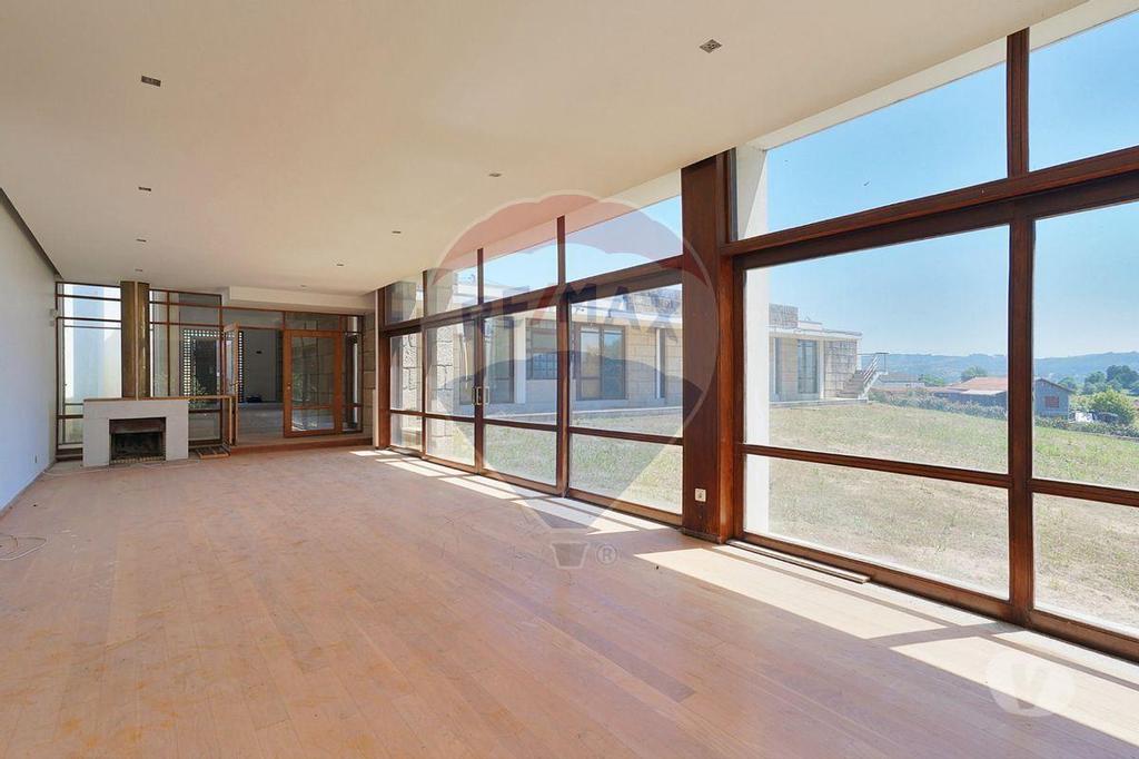 Apartamentos a venda Paredes - Fotos para Paredes-Moradia T6 para venda (124851199-1)