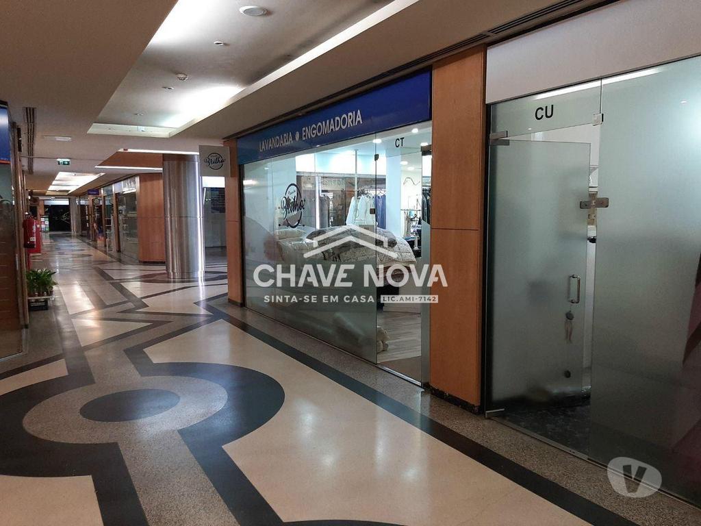 Comprar Loja Gondomar - Fotos para Loja no centro comercial Chão Verde em Rio Tinto