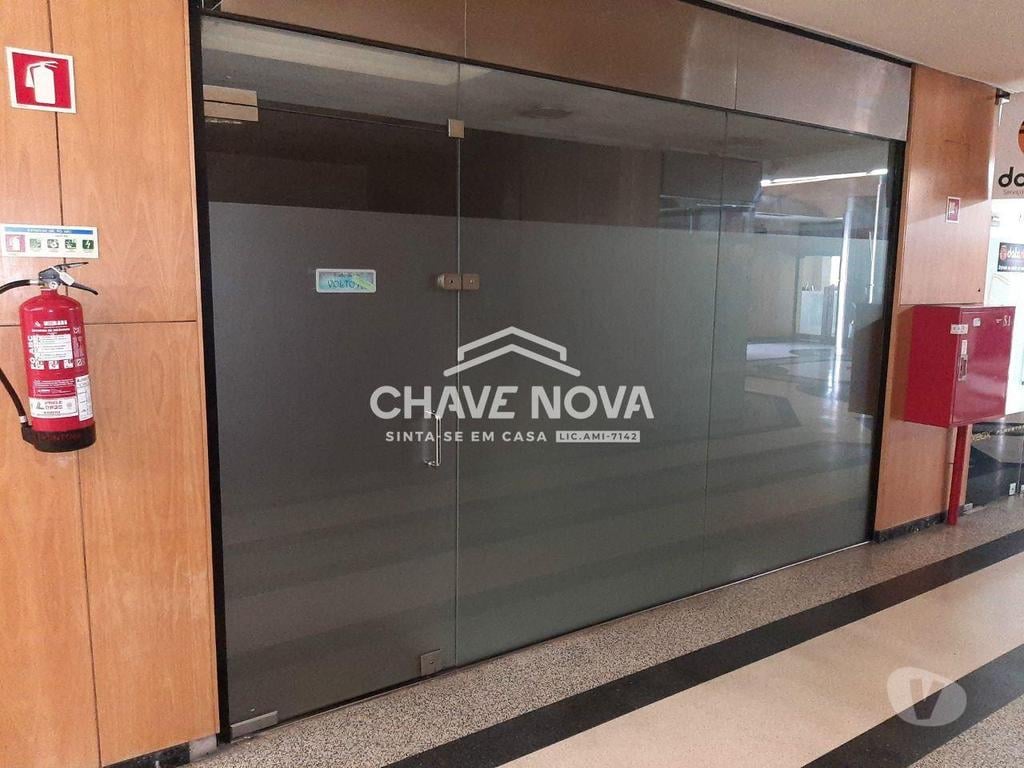 Comprar Loja Gondomar - Fotos para Loja no centro comercial Chão Verde em Rio Tinto
