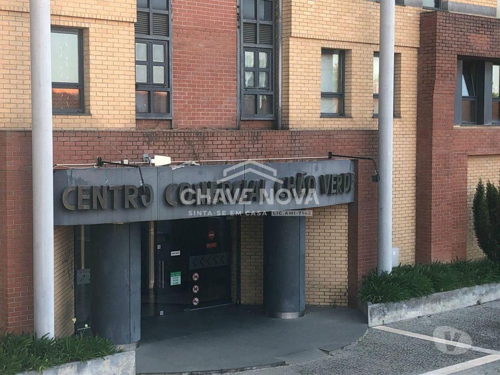Comprar Loja Gondomar - Fotos para Loja no centro comercial Chão Verde em Rio Tinto