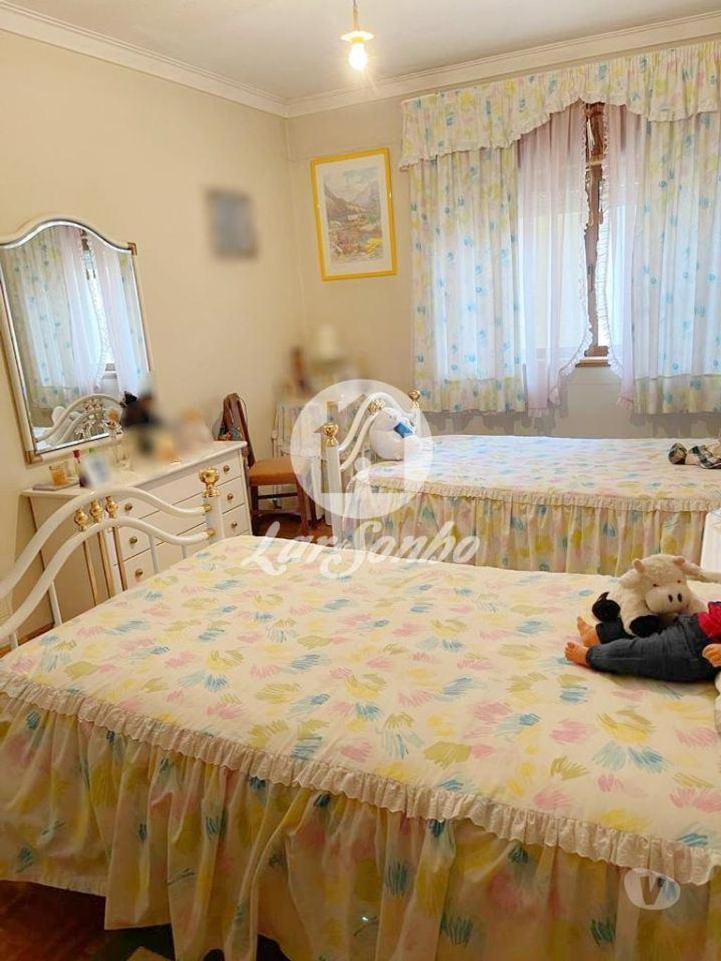 Apartamentos a venda Barcelos - Fotos para Barcelos-Moradia M4 com garagem fechada (265-M-00968)