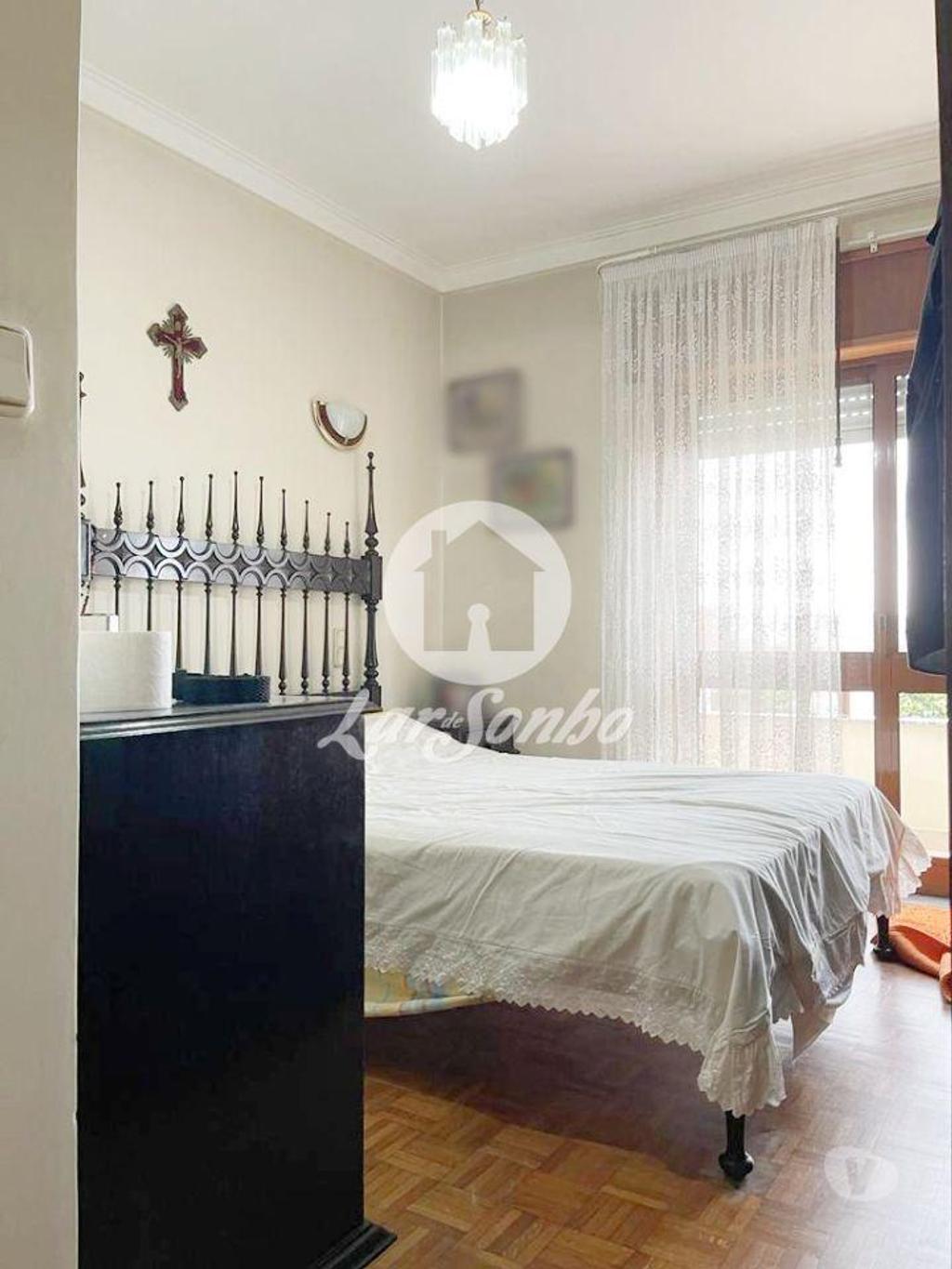 Apartamentos a venda Barcelos - Fotos para Barcelos-Moradia M4 com garagem fechada (265-M-00968)