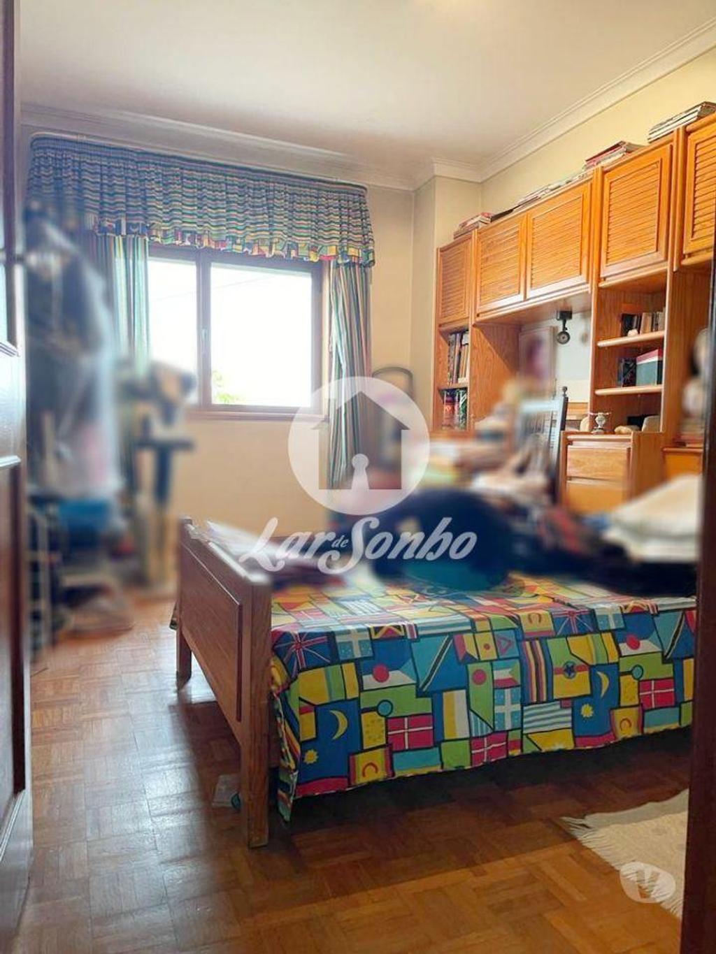 Apartamentos a venda Barcelos - Fotos para Barcelos-Moradia M4 com garagem fechada (265-M-00968)