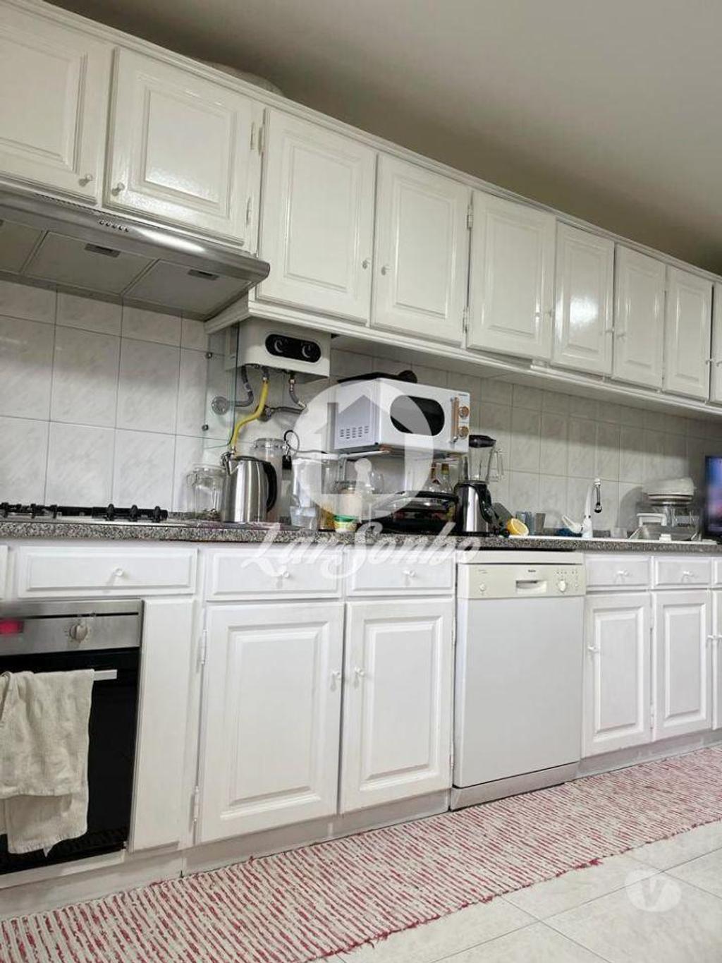 Apartamentos a venda Barcelos - Fotos para Barcelos-Moradia M4 com garagem fechada (265-M-00968)