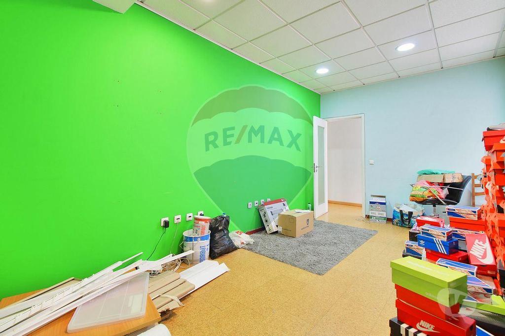 Comprar Loja Matosinhos - Fotos para Loja para venda