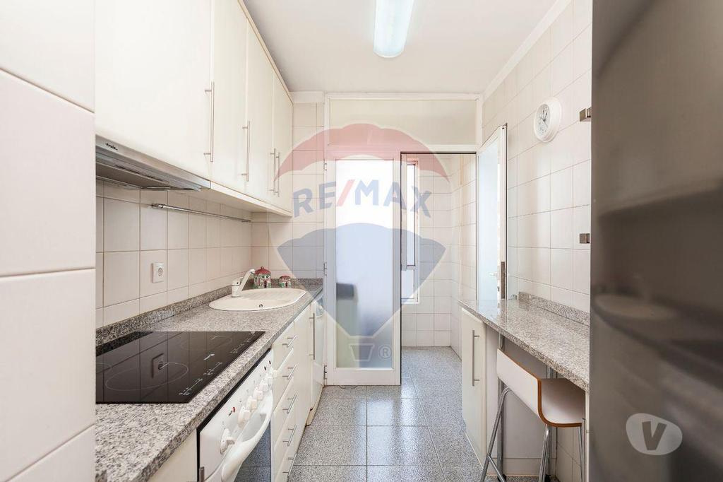 Apartamentos a venda Porto - Fotos para Porto-Apartamento T2 para venda (124851023-180)