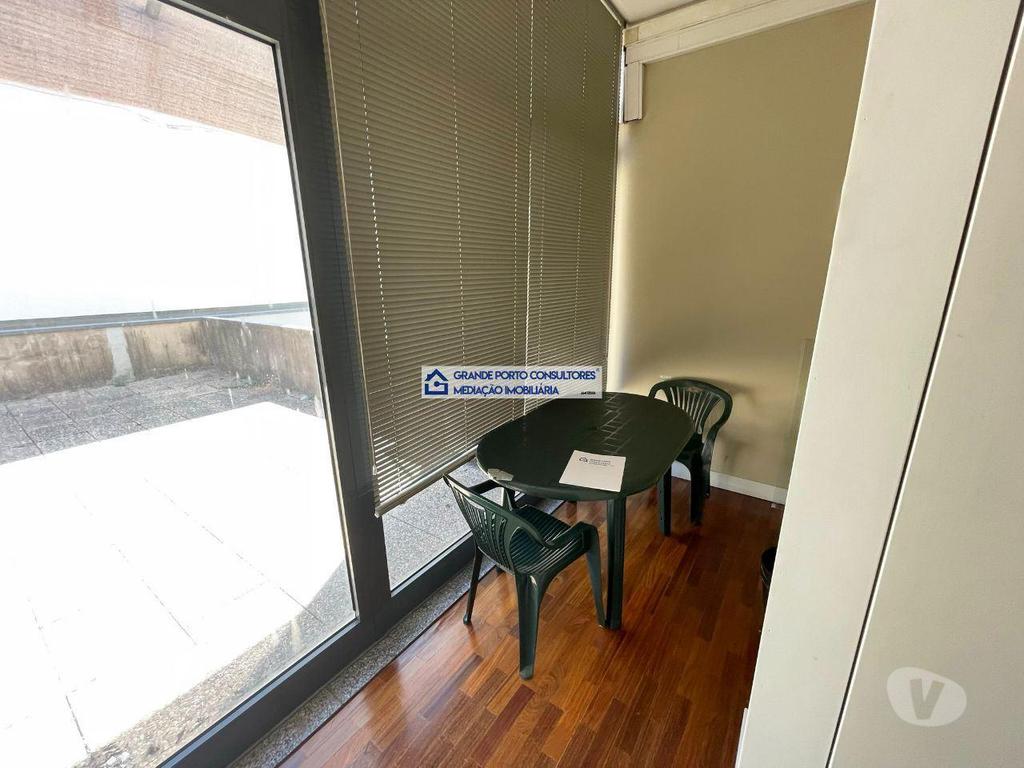 Comprar Loja Porto - Fotos para Loja C Terraço Junto Hotel Fénix - Campo Alegre