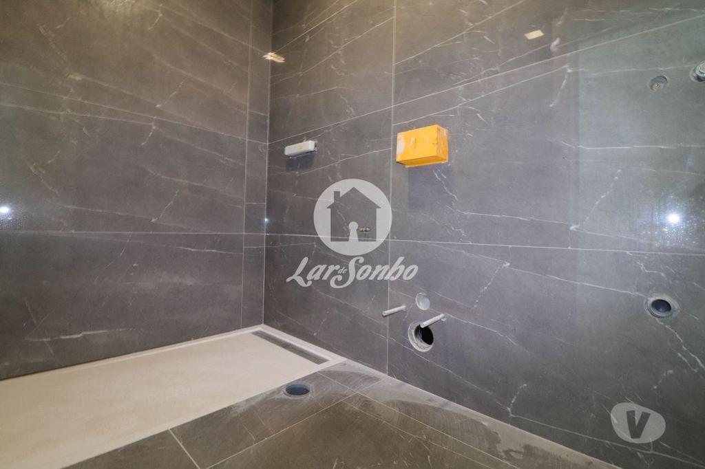 Apartamentos a venda Ovar - Fotos para Moradia de Gaveto T5 com Piscina na Praia de Esmoriz