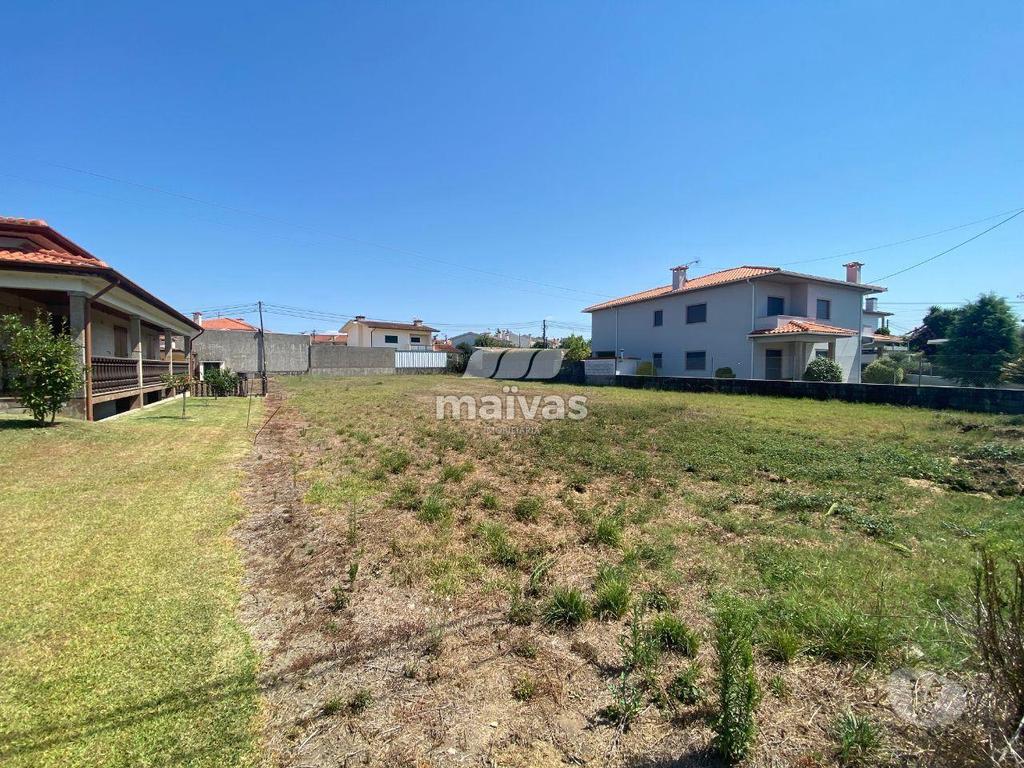 Terrenos Braga - Fotos para Braga-Terreno para moradia individual com 1000 m2 (A008-0008)