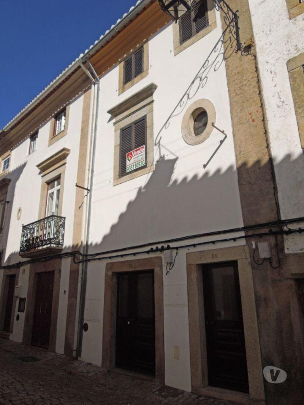 Apartamentos a venda Castelo de Vide - Fotos para Moradia banda T2+T3, bem localizada no centro de Castelo de