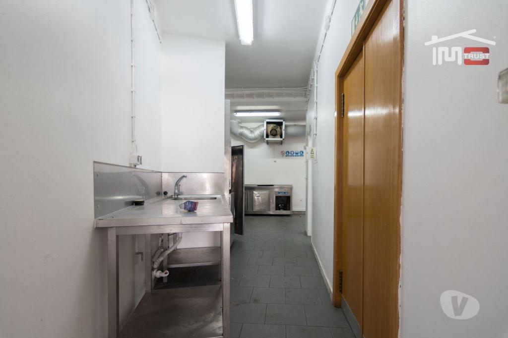 Comprar Loja Ourém - Fotos para Restaurante com condições de excelência em Ourém