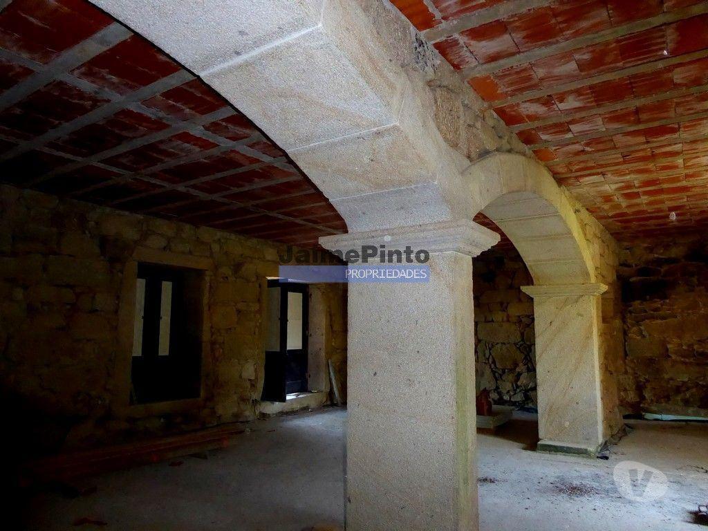 Apartamentos a venda Ponte de Lima - Fotos para Casa frente Rio Lima p restauro. Portugal, Viana do Castelo,