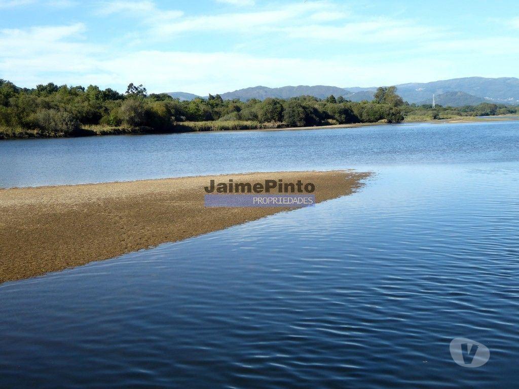Apartamentos a venda Ponte de Lima - Fotos para Casa frente Rio Lima p restauro. Portugal, Viana do Castelo,