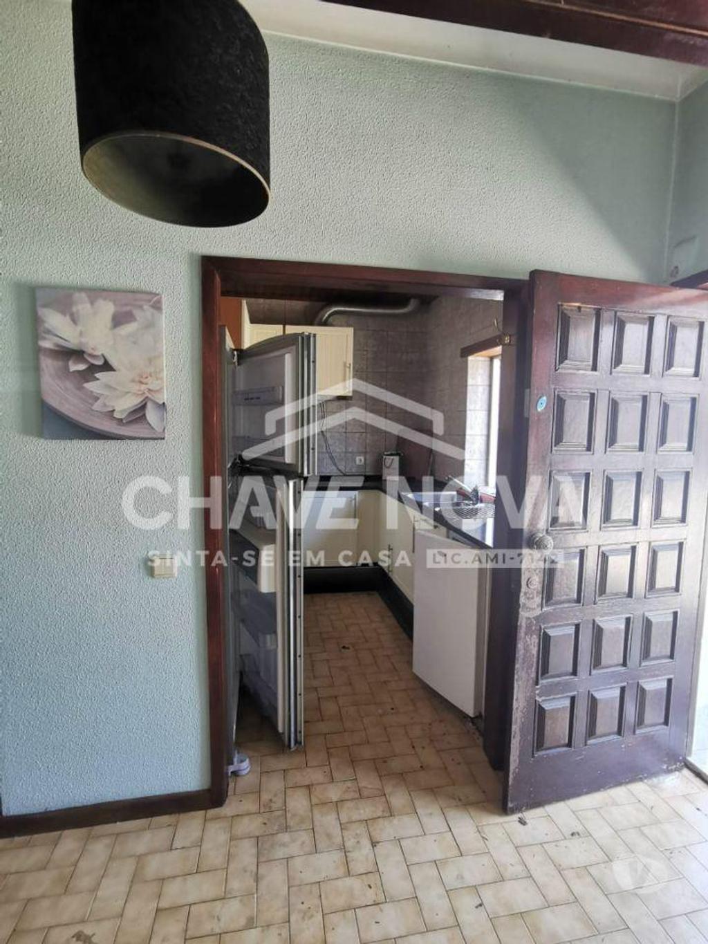 Apartamentos a venda Vila Nova de Gaia - Fotos para Moradia Para Recuperar em Canidelo (700m das Praias) (GN 01491)