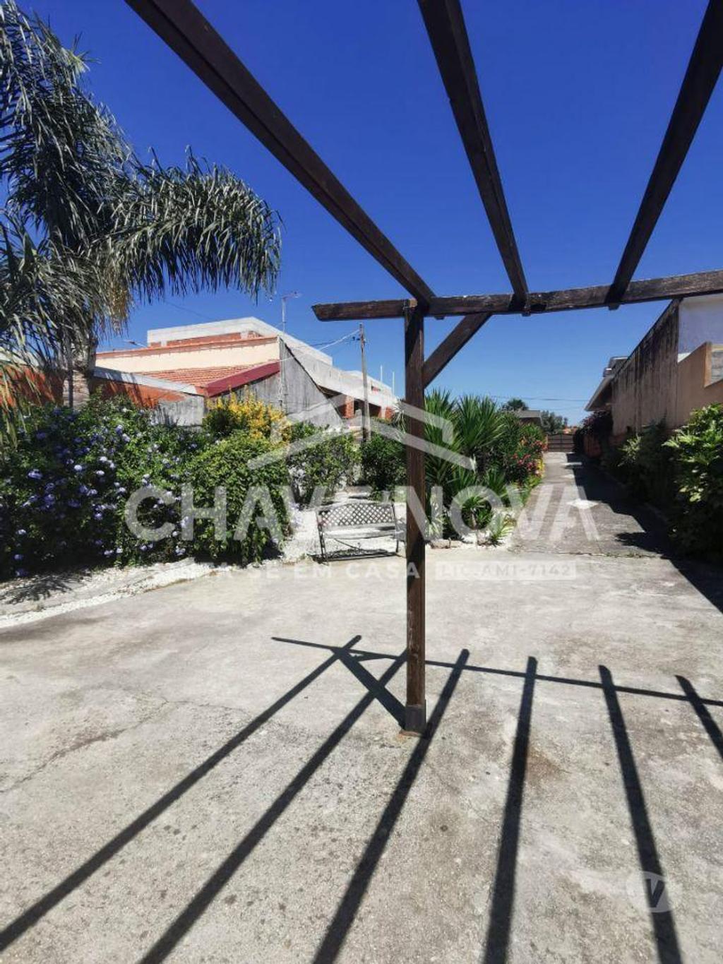 Apartamentos a venda Vila Nova de Gaia - Fotos para Moradia Para Recuperar em Canidelo (700m das Praias) (GN 01491)