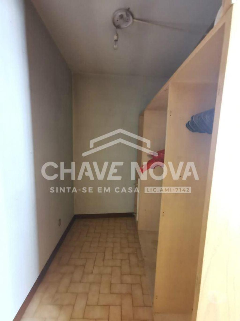 Apartamentos a venda Vila Nova de Gaia - Fotos para Moradia Para Recuperar em Canidelo (700m das Praias) (GN 01491)