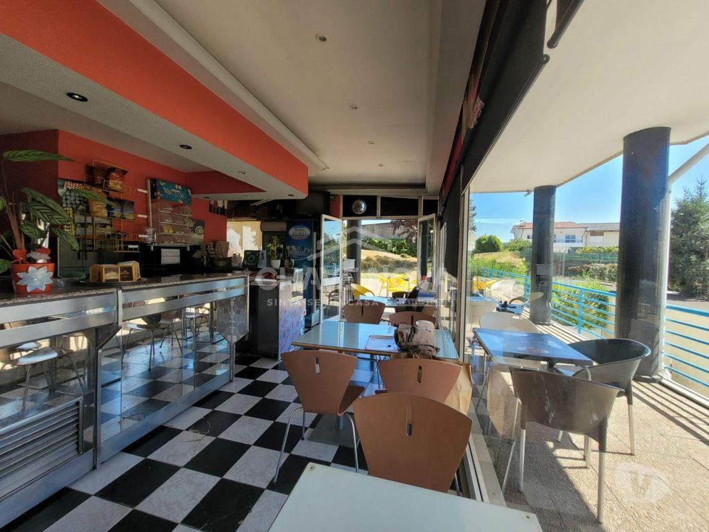 Comprar Loja Maia - Fotos para Venda de Loja c Café a Funcionar - Maia (Vermoim)
