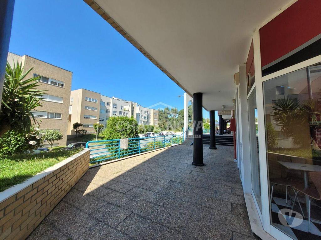 Comprar Loja Maia - Fotos para Venda de Loja c Café a Funcionar - Maia (Vermoim)