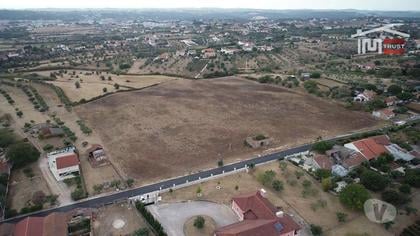 Terrenos - Fotos para Terreno para loteamento - 10 Moradias independentes (1-T-000500)