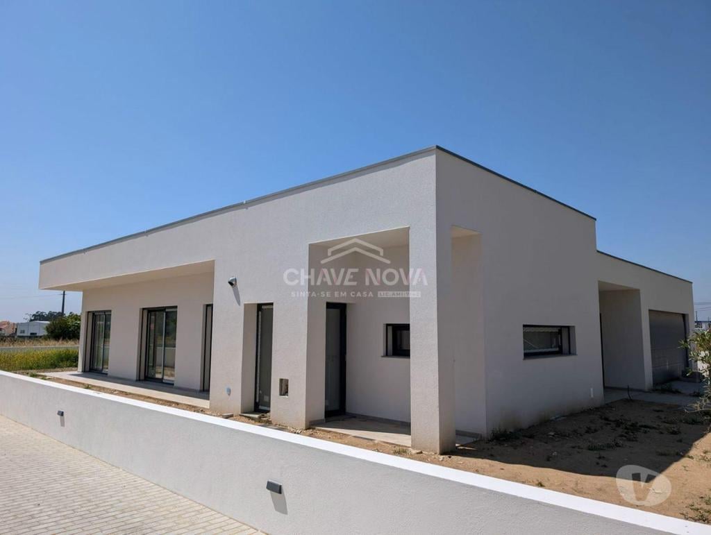 Apartamentos a venda Aveiro - Fotos para Aveiro-Moradia Isolada T4 próxima de Aveiro (AVR 00011)