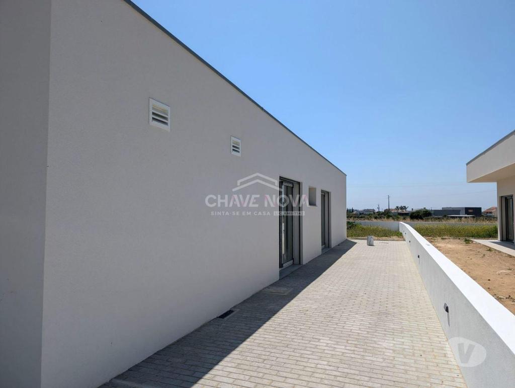 Apartamentos a venda Aveiro - Fotos para Aveiro-Moradia Isolada T4 próxima de Aveiro (AVR 00011)