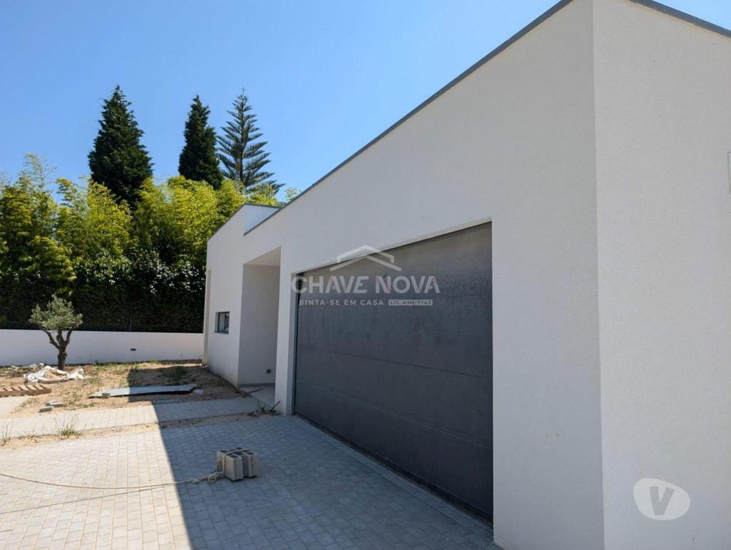 Apartamentos a venda Aveiro - Fotos para Aveiro-Moradia Isolada T4 próxima de Aveiro (AVR 00011)