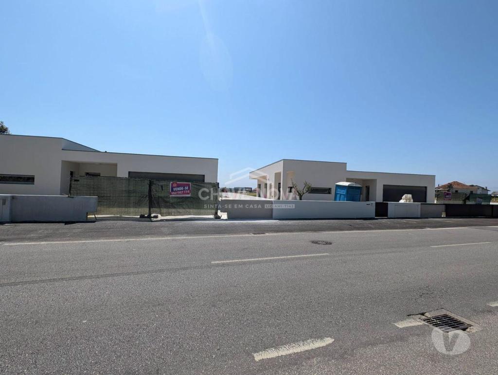 Apartamentos a venda Aveiro - Fotos para Aveiro-Moradia Isolada T4 próxima de Aveiro (AVR 00011)