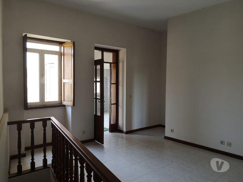 Apartamentos a venda Arouca - Fotos para Moradia c 2 habitações + terreno p construir Escariz Arouca