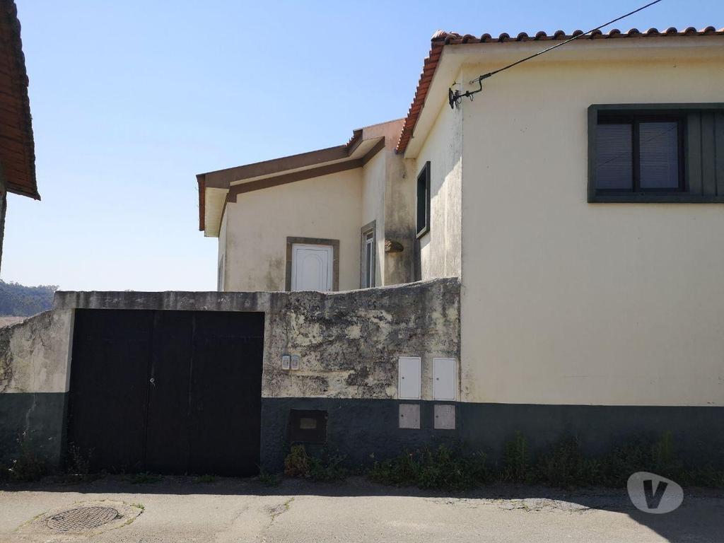 Apartamentos a venda Arouca - Fotos para Moradia c 2 habitações + terreno p construir Escariz Arouca