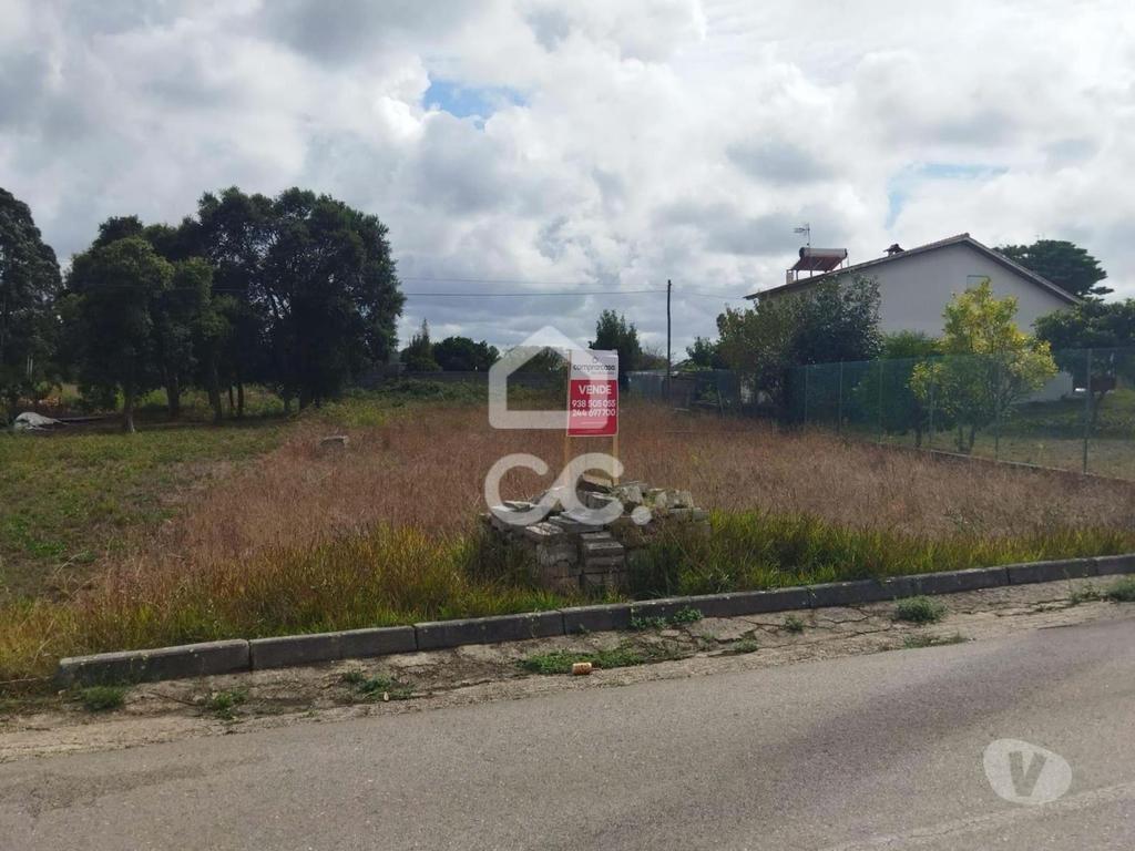 Terrenos Leiria - Fotos para VENDE-SE---Terreno com a área de 1.400 m2 com viabilidade de