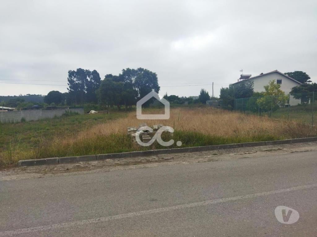 Terrenos Leiria - Fotos para VENDE-SE---Terreno com a área de 1.400 m2 com viabilidade de
