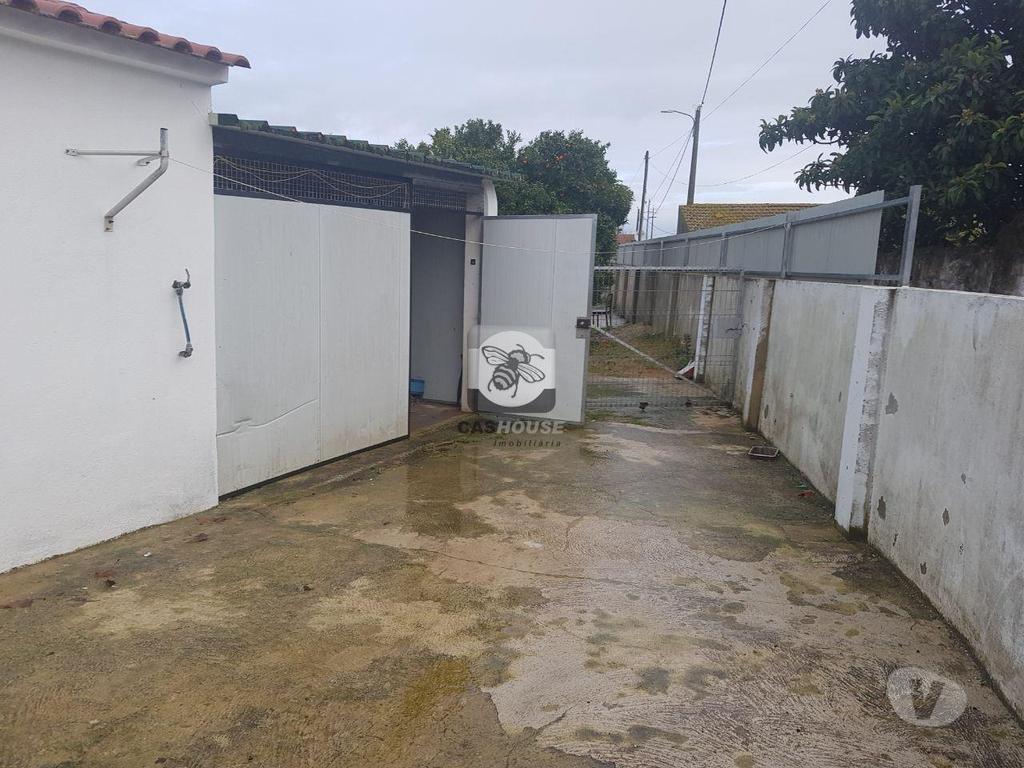 Apartamentos a venda Santarém - Fotos para Moradia T2 com Garagem a 10 minutos nó da A1 Cartaxo