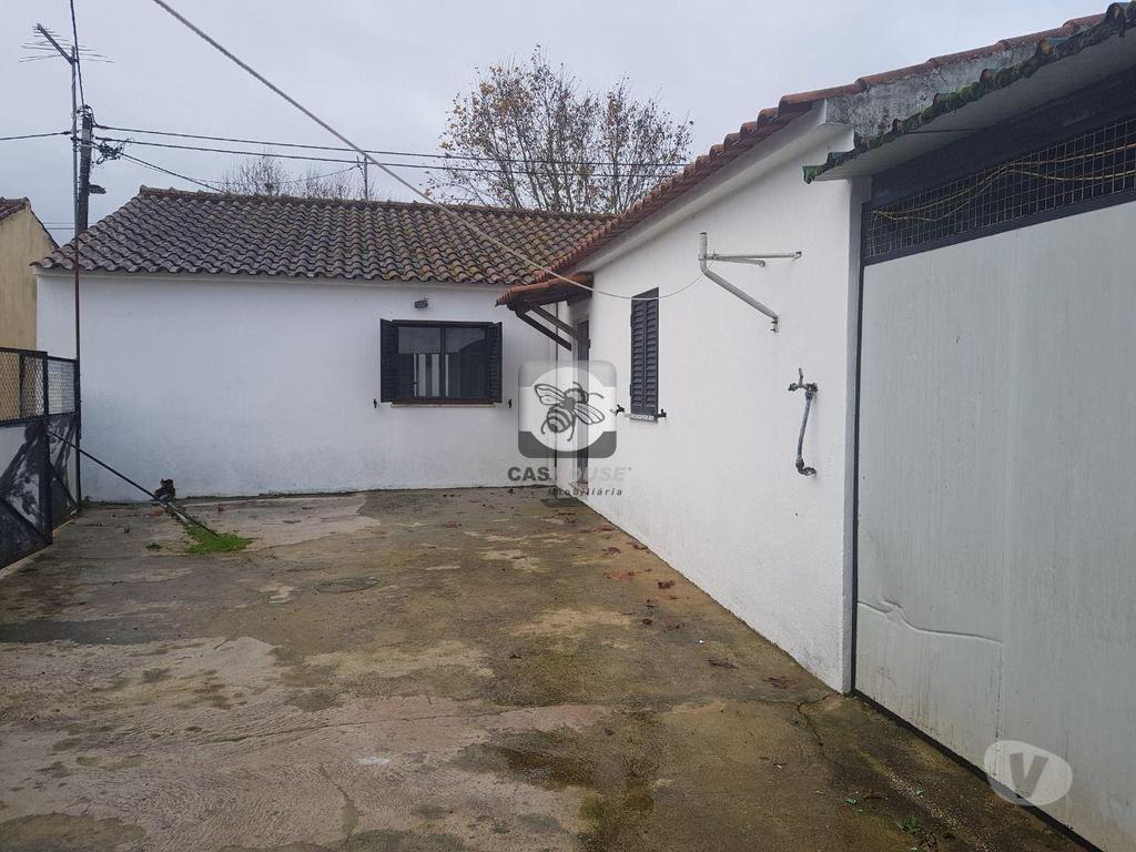 Apartamentos a venda Santarém - Fotos para Moradia T2 com Garagem a 10 minutos nó da A1 Cartaxo