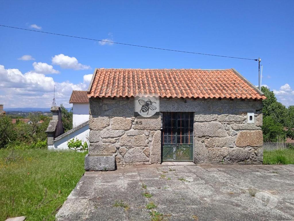 Apartamentos a venda Tábua - Fotos para Tabua-Moradia em Terreno de 2000m2 - Tábua (1012003-7372)