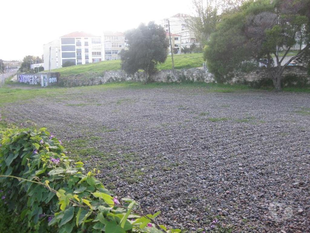 Terrenos Cascais - Fotos para Terreno de 1600m2 junto a uma via rápida - Carcavelos