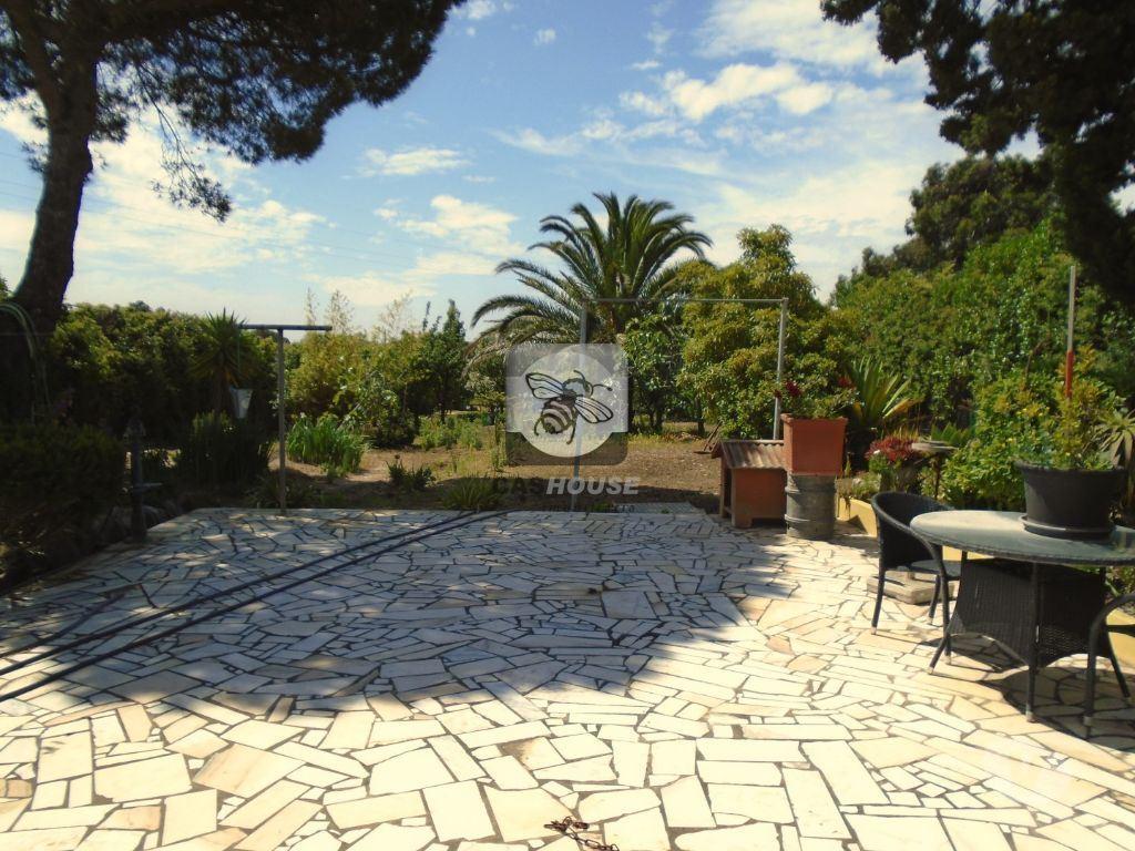 Terrenos Cascais - Fotos para Terreno de 3800m2 ideal para Superfície Comercial - Alcoitão
