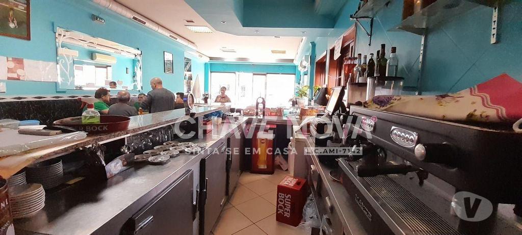 Comprar Loja Gondomar - Fotos para Trespasse CAFÉ Av. Carvalha Excelente Negócio!
