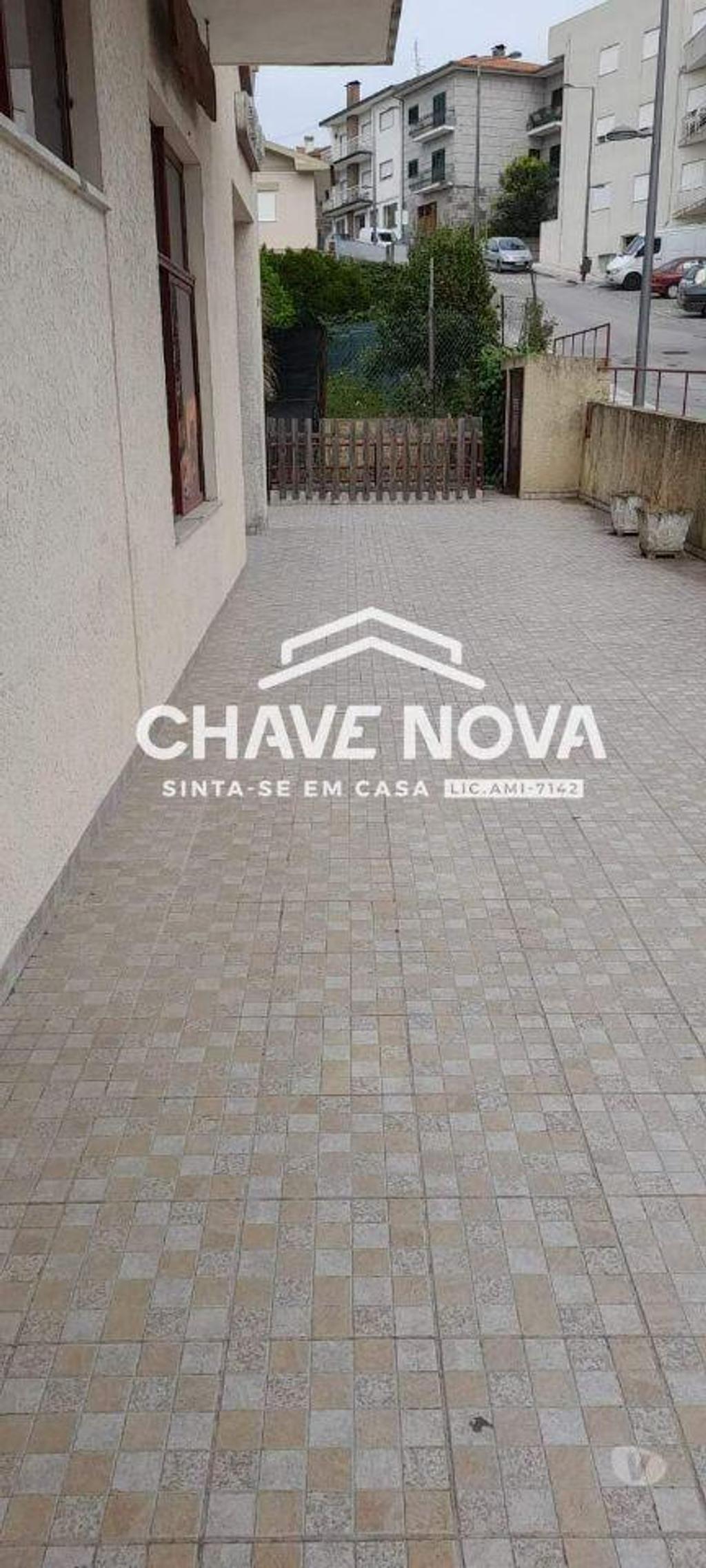 Comprar Loja Resende - Fotos para Edifício comercial (restauração) - Centro de Resende - Zona...