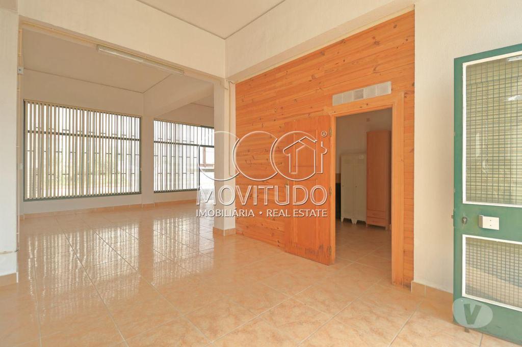 Comprar Loja Vila Franca de Xira - Fotos para Loja de 54 m2 para arrendar com 2 frentes em Vialonga