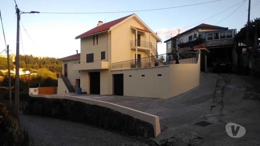 Apartamentos a venda Vila Nova de Gaia - Fotos para Moradia composta por 3 t2- excelente investimento (03853)