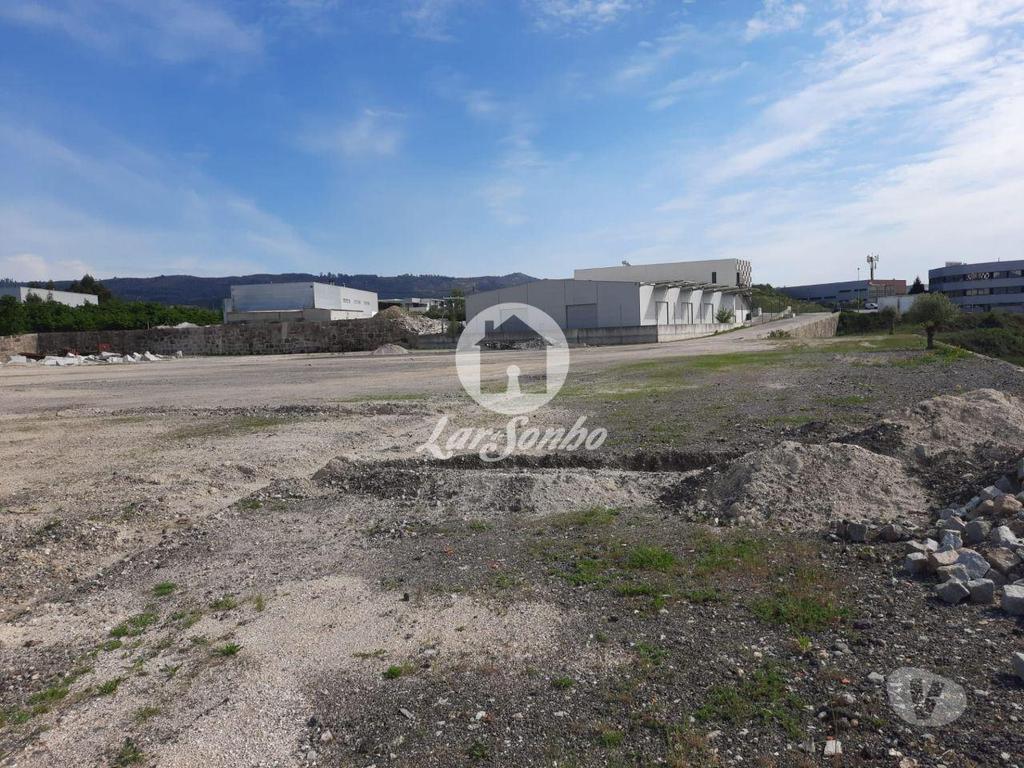 Terrenos Fafe - Fotos para Fafe-Terreno Industrial com 16.000m2 (256-T-00453)