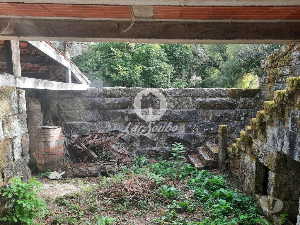 Apartamentos a venda Fafe - Fotos para Moradia em Pedra para Restaurar em Moreira do Rei, Fafe