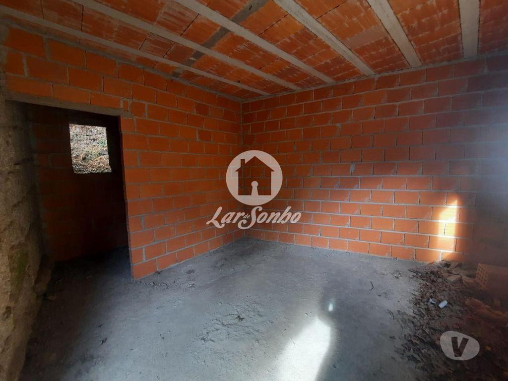 Apartamentos a venda Fafe - Fotos para Moradia em Pedra para Restaurar em Moreira do Rei, Fafe