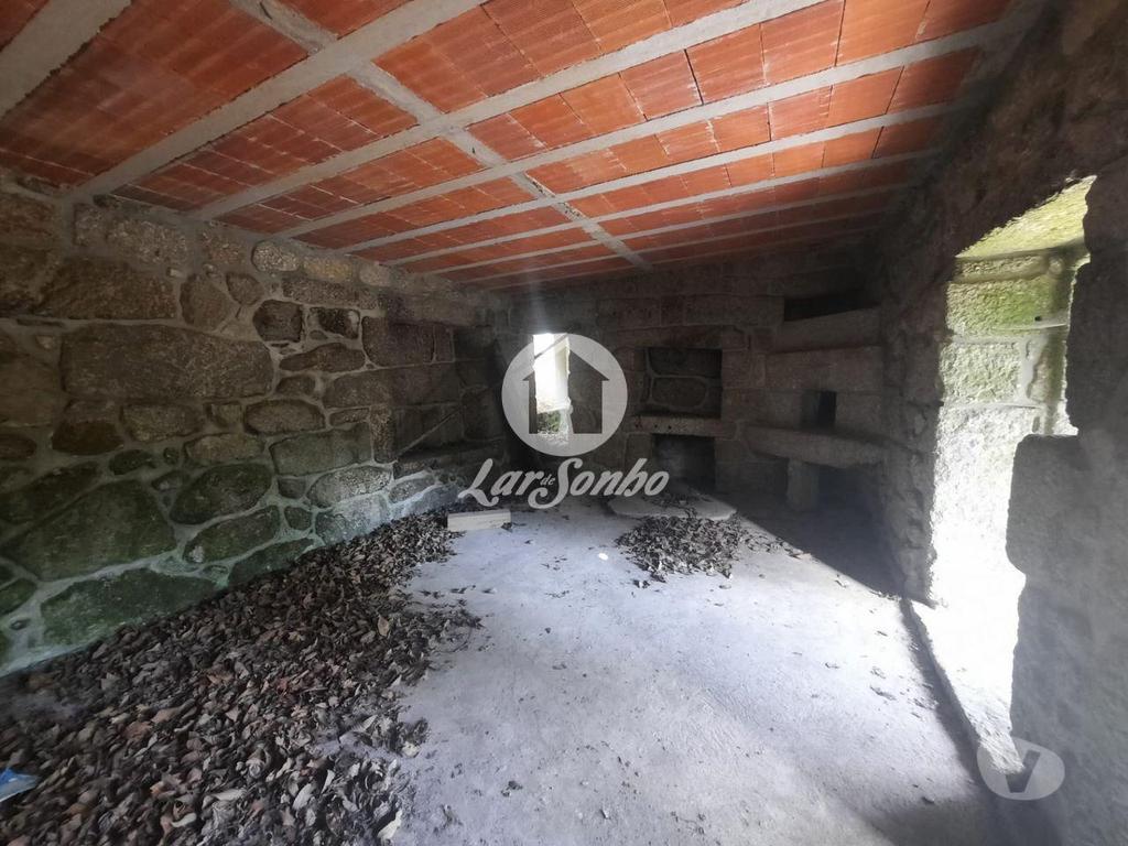 Apartamentos a venda Fafe - Fotos para Moradia em Pedra para Restaurar em Moreira do Rei, Fafe