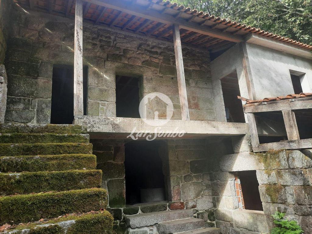 Apartamentos a venda Fafe - Fotos para Moradia em Pedra para Restaurar em Moreira do Rei, Fafe