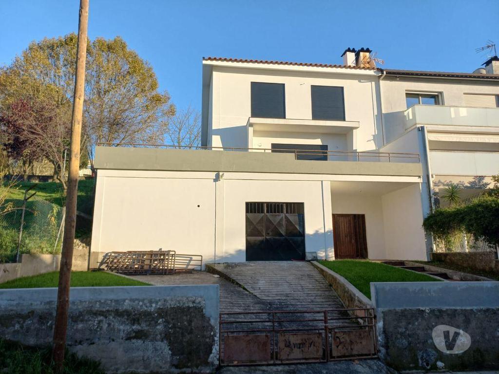 Apartamentos a venda Braga - Fotos para Braga-Moradia Gaveto Real (06 22)