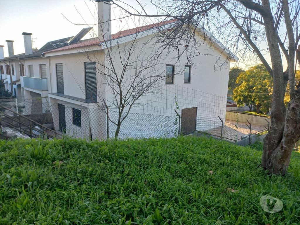 Apartamentos a venda Braga - Fotos para Braga-Moradia Gaveto Real (06 22)